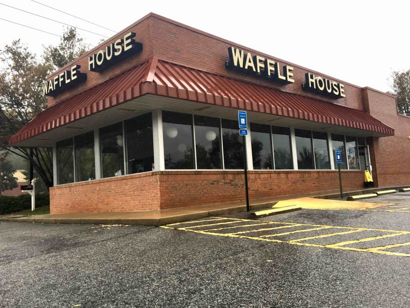 Gingercake Waffle House open for business despite loss of power. Photo/Joyce Beverly.