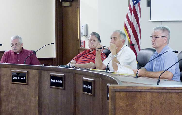 Peachtree City planners OK 2 buildings for Hwy. ...