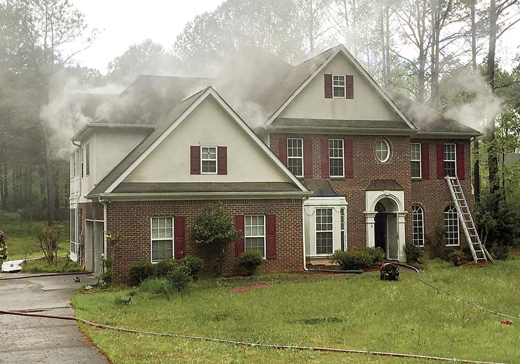 Kitchen fire doused south of Peachtree City