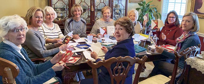 DAR members prepare seasonal bundles for hospita...