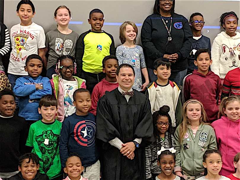 <b>State Court Judge Jason Thompson teaches students at Fayetteville Elementary School about the justice system. Photo/Submitted.</b>