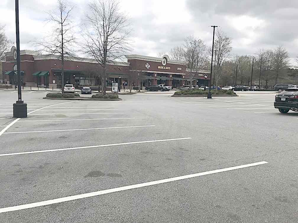 <b>Even Starbucks had few vehicles in The Avenue in Peachtree City. Photo/Ben Nelms.</b>