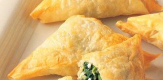 Spanakopita (spinach triangles)