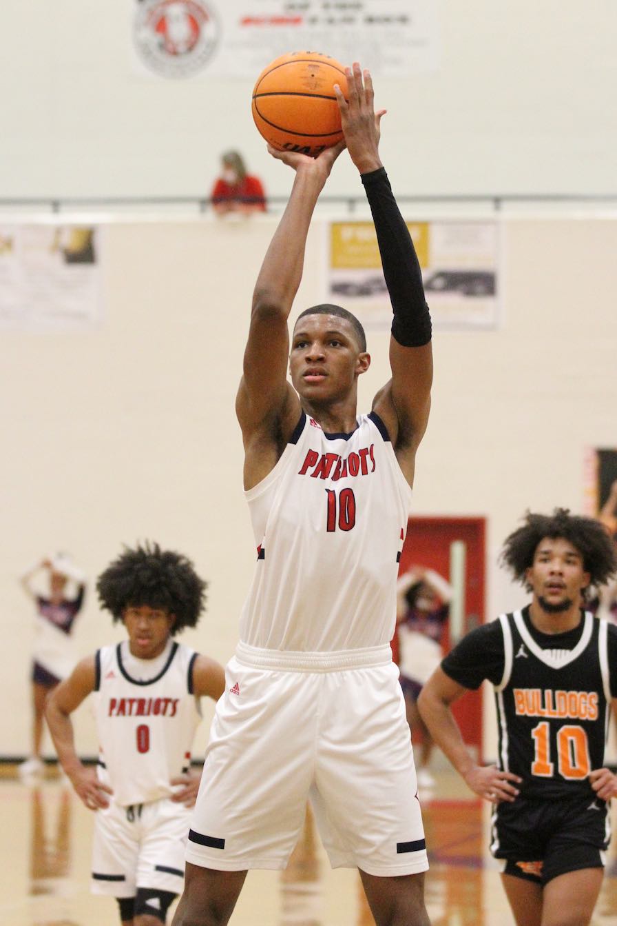 <b>Jabari Smith at the line for Sandy Creek High School. Photo/Chris Dunn/Fayette County School System.</b>