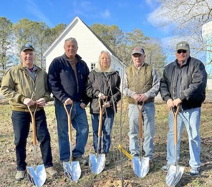 (L-R) Bloise Hill, Marc Potteiger, Lynn Edge, Terry Smith and Doug Powell. Photo/Dean Breest.