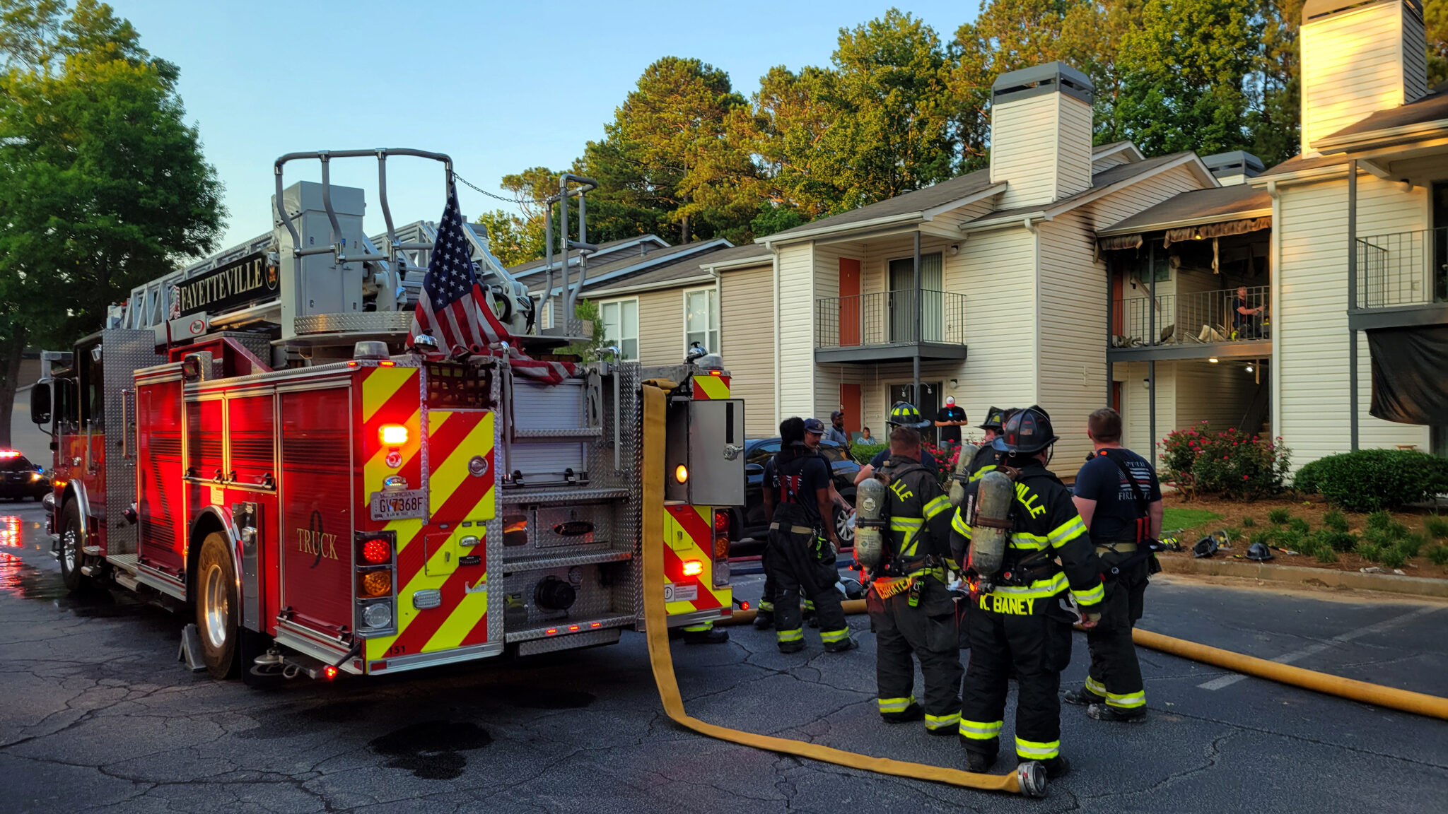 Fayetteville firefighters contain Monday evening apartment fire to one ...