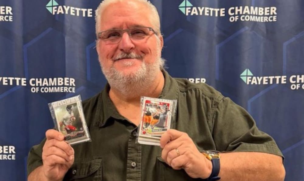 Fayetteville man encourages Cards over Clicks fo...