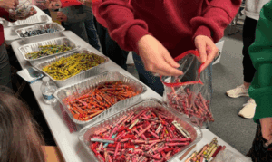 Local church congregation organizes Christmas se...