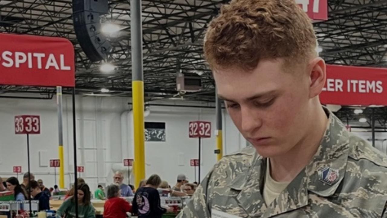 Local Civil Air Patrol Squadron Spreads the Spirit of Christmas Worldwide