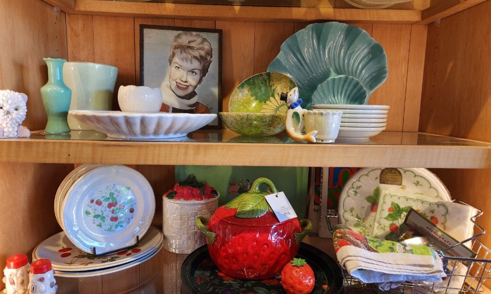 Vintage Eye Candy, a Cold Brew and Meatloaf in Senoia