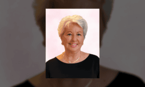Waynne Susanne Carr, 82