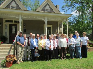 Groups tour historic Senoia