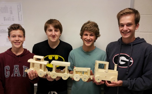 Web site highlights student-created toy train de...
