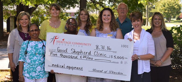 Foundation presents grant to clinic