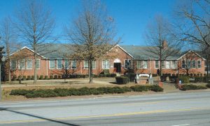 <b>For the past 25 years, the now-old Fayetteville City Hall. File photo.</b>