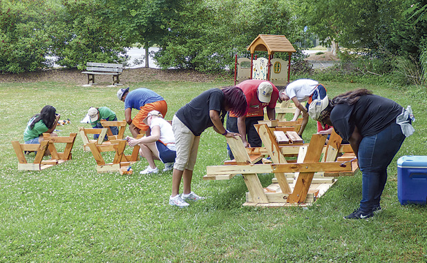 Volunteers spruce up Church Street Park